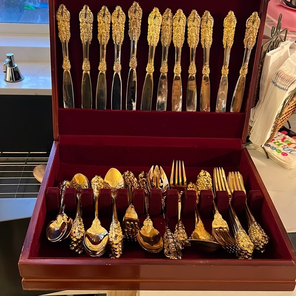 Baroque By Godinger Other - Rare discontinued Baroque by Godinger cutlery set